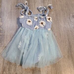 𝅺Unknown brand 0 to 3 months girls floral tutu onesie